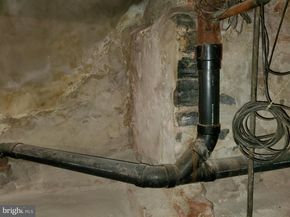 2518 S American Street, Philadelphia PA 19148