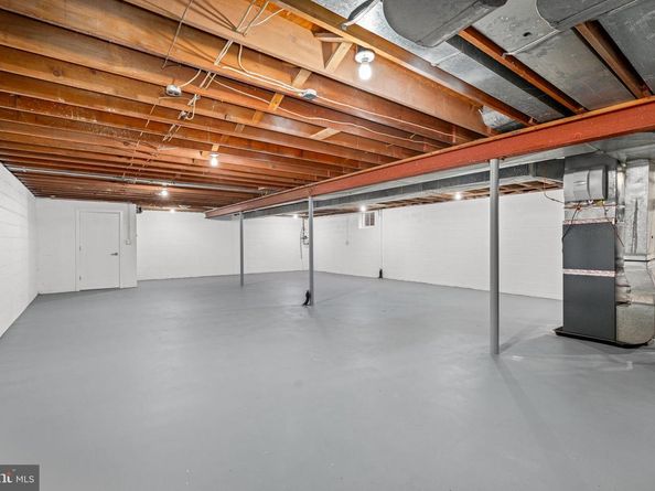 8500 Horseshoe Lane, Potomac MD 20854