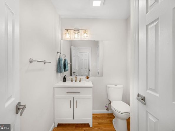 8500 Horseshoe Lane, Potomac MD 20854