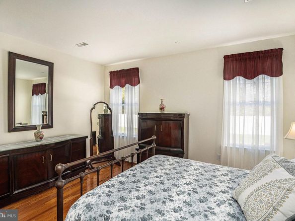 15022 Dahlia Drive, Philadelphia PA 19116