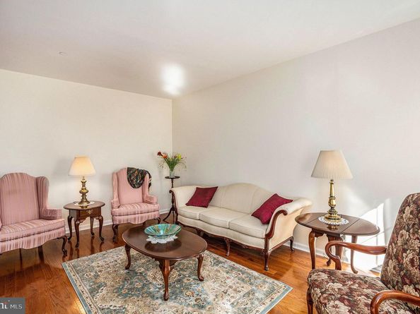 15022 Dahlia Drive, Philadelphia PA 19116