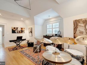 2807 1st Road N, Arlington VA 22201