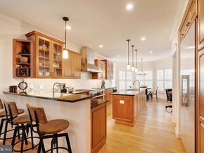 2807 1st Road N, Arlington VA 22201