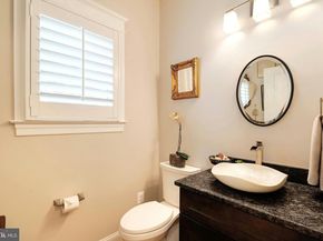 2807 1st Road N, Arlington VA 22201