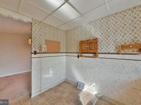 806 Griffith Street, Philadelphia PA 19111