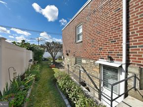 806 Griffith Street, Philadelphia PA 19111