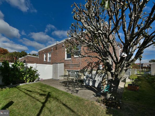 806 Griffith Street, Philadelphia PA 19111