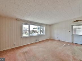 806 Griffith Street, Philadelphia PA 19111