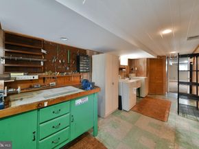 806 Griffith Street, Philadelphia PA 19111