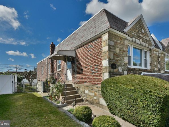 806 Griffith Street, Philadelphia PA 19111