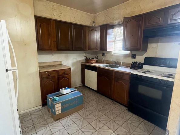 9246 Edmund Street, Philadelphia PA 19114