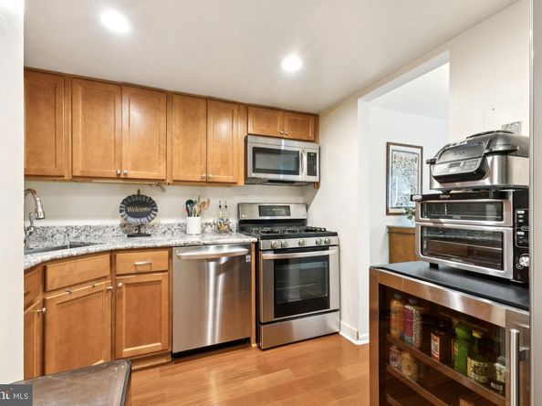 1413 Northgate Square 13/12B, Reston VA 20190
