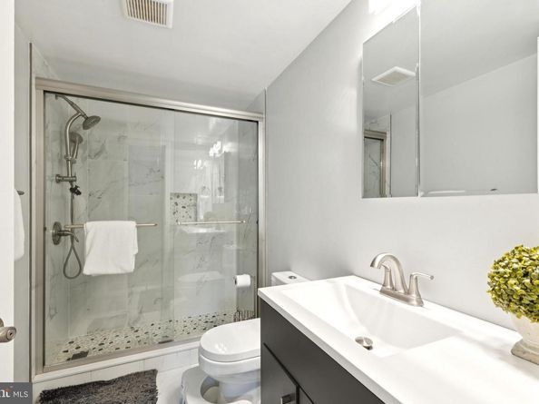 1413 Northgate Square 13/12B, Reston VA 20190
