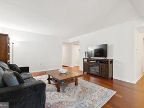 1413 Northgate Square 13/12B, Reston VA 20190