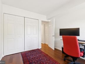 1413 Northgate Square 13/12B, Reston VA 20190