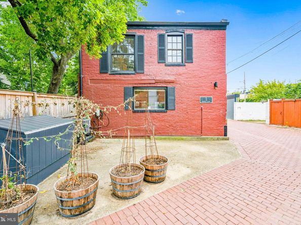 1 Derby Lane SE, Washington DC 20003