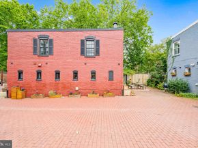 1 Derby Lane SE, Washington DC 20003
