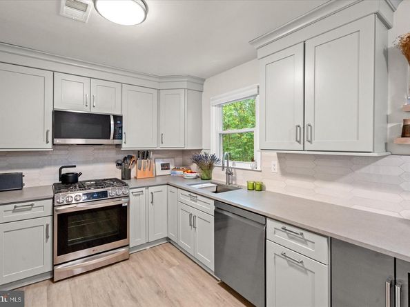 32 Carriage House Circle, Alexandria VA 22304