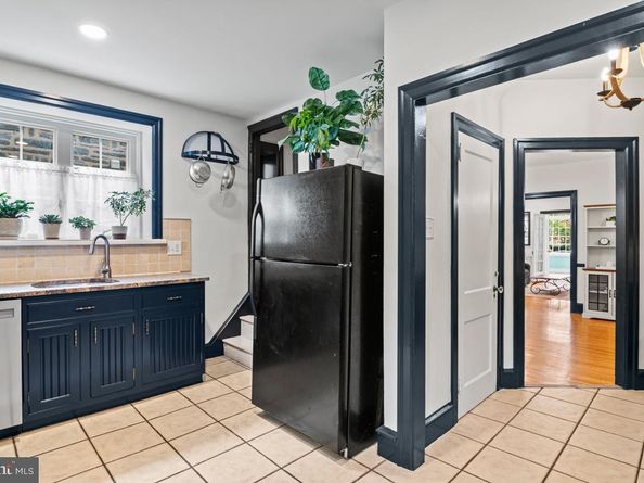 8023 Seminole Street, Philadelphia PA 19118