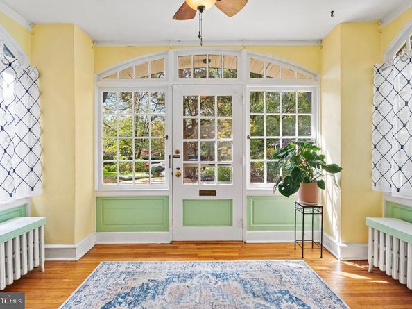 8023 Seminole Street, Philadelphia PA 19118