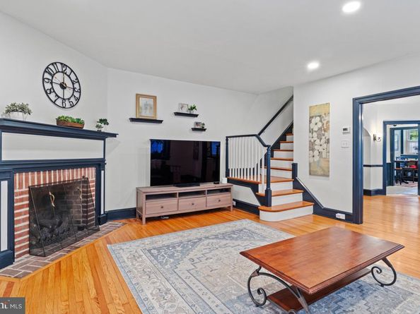 8023 Seminole Street, Philadelphia PA 19118