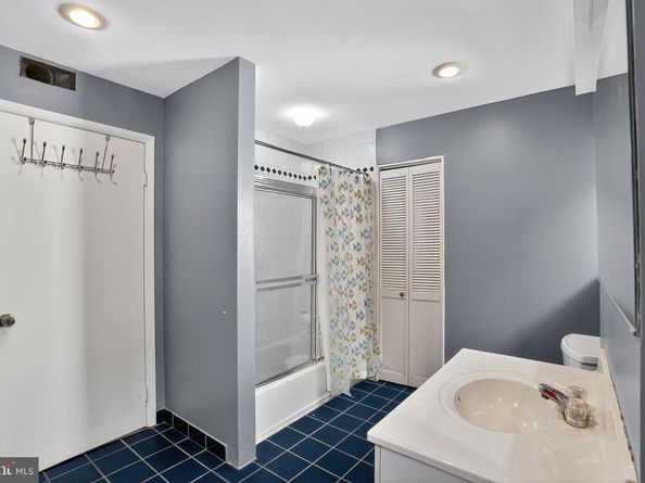3564 Retta Street, Philadelphia PA 19128