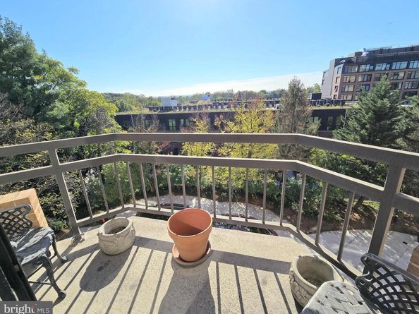 2111 Wisconsin Avenue NW 401, Washington DC 20007