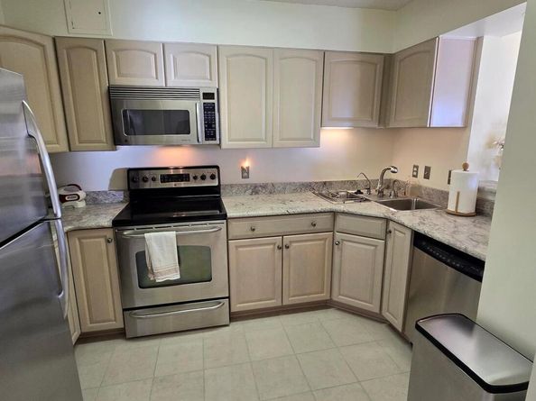2111 Wisconsin Avenue NW 401, Washington DC 20007