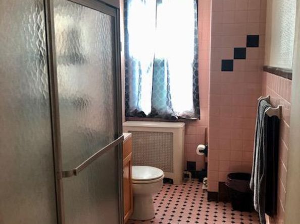 2555 S Warnock Street, Philadelphia PA 19148