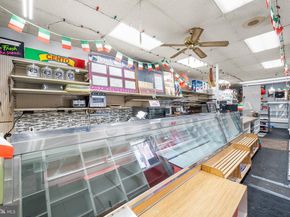 2555 S Warnock Street, Philadelphia PA 19148