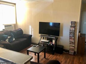 2555 S Warnock Street, Philadelphia PA 19148