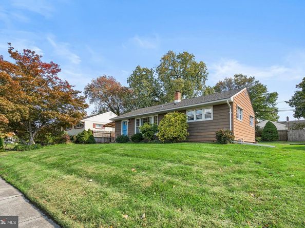 423 Barclay Avenue, Morrisville PA 19067