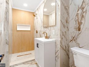 138 E Fariston Drive, Philadelphia PA 19120