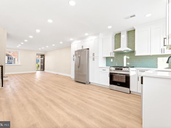 138 E Fariston Drive, Philadelphia PA 19120