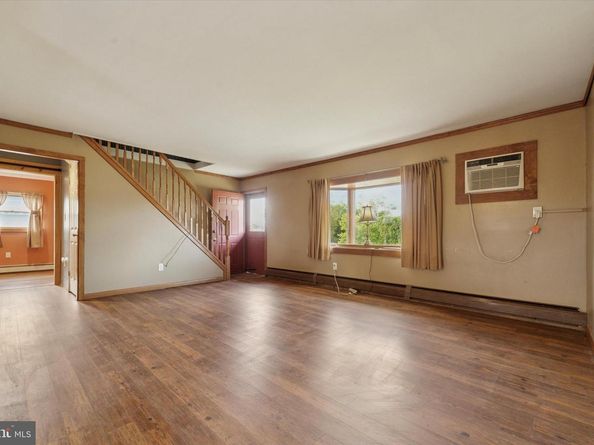 14 Cinnamon Road, Levittown PA 19057