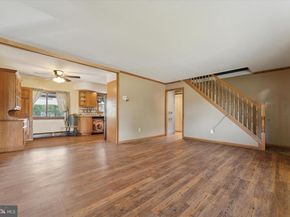 14 Cinnamon Road, Levittown PA 19057