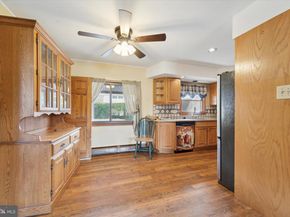 14 Cinnamon Road, Levittown PA 19057