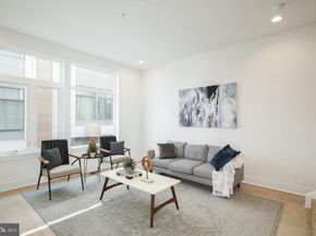 702 N Front Street 2, Philadelphia PA 19123