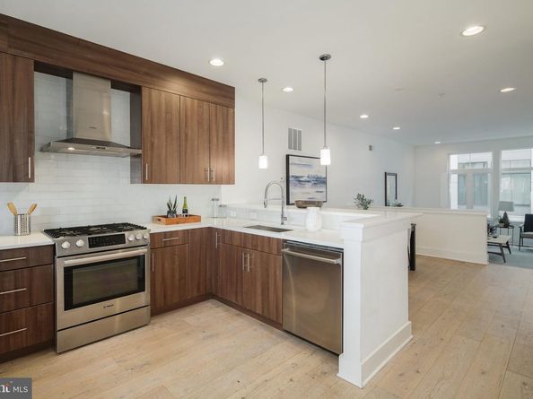 702 N Front Street 2, Philadelphia PA 19123