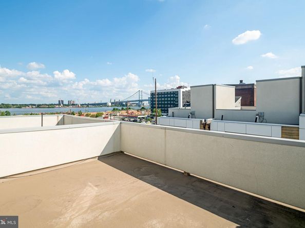 702 N Front Street 2, Philadelphia PA 19123