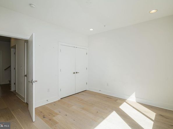 702 N Front Street 2, Philadelphia PA 19123