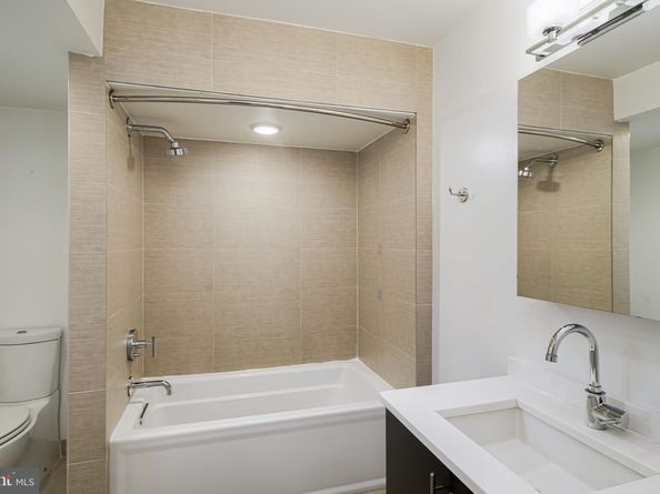 702 N Front Street 2, Philadelphia PA 19123