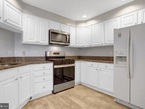 6924 Fairfax Drive 322, Arlington VA 22213