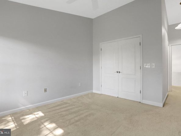 6924 Fairfax Drive 322, Arlington VA 22213