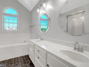 6924 Fairfax Drive 322, Arlington VA 22213