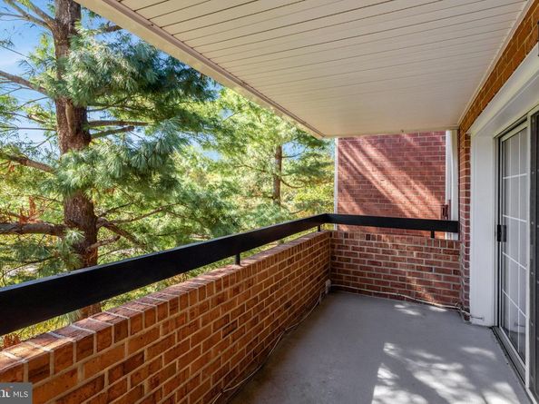 6924 Fairfax Drive 322, Arlington VA 22213