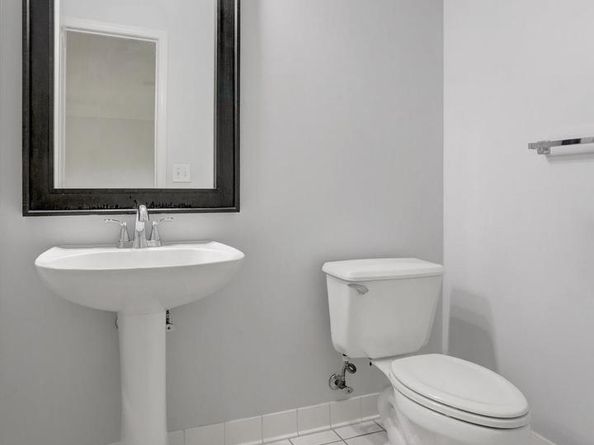 6924 Fairfax Drive 322, Arlington VA 22213