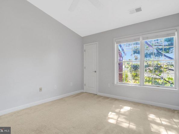 6924 Fairfax Drive 322, Arlington VA 22213