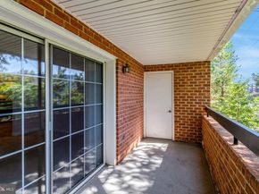 6924 Fairfax Drive 322, Arlington VA 22213