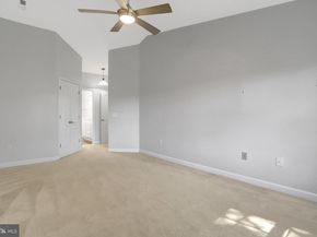 6924 Fairfax Drive 322, Arlington VA 22213